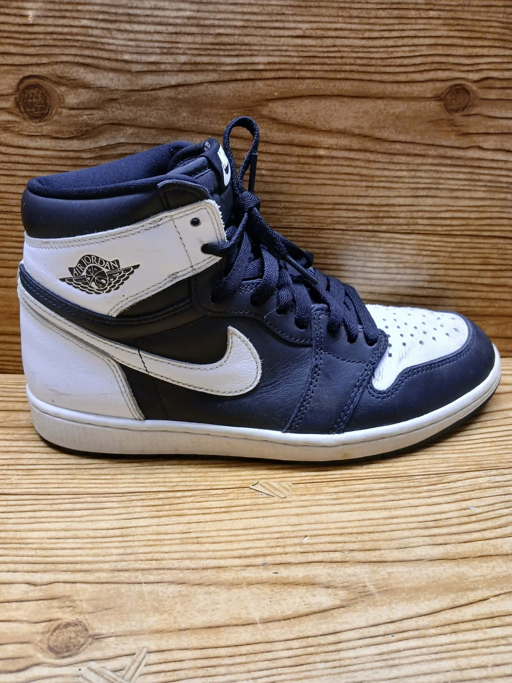 Air Jordan 1 OG  High-Top Sneakers in Black and White Men's Basketball.